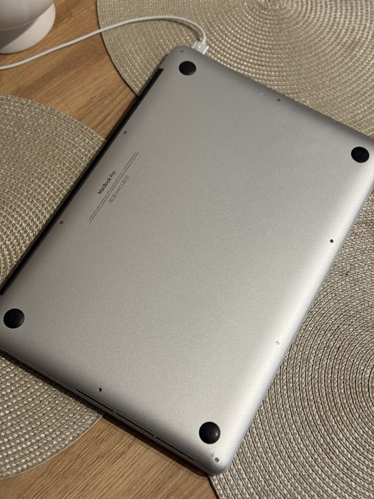 MacBook Pro Retina 15,4 Mid 2012