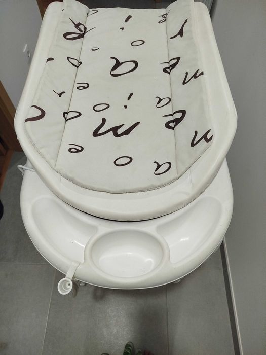 Banheira com trocador