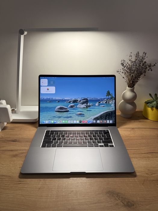 MacBook Pro 16' 2019 Intel i7 16Gb 512Gb Radeon 5300M 4Gb: 17 950