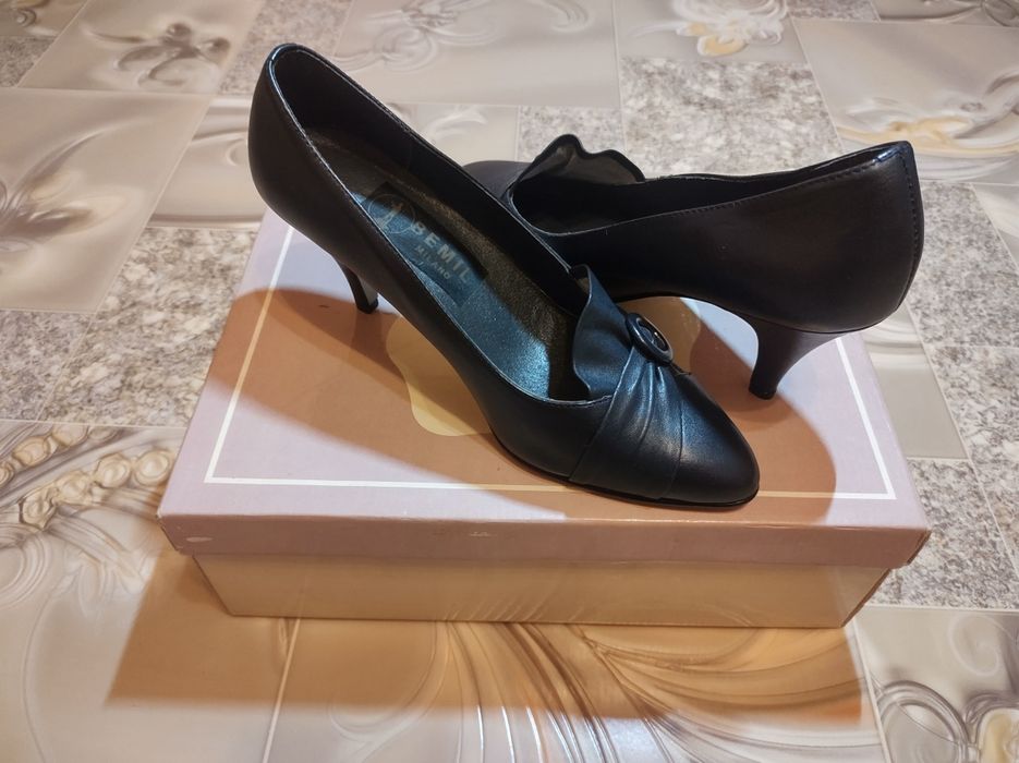 Женская обувь модельная