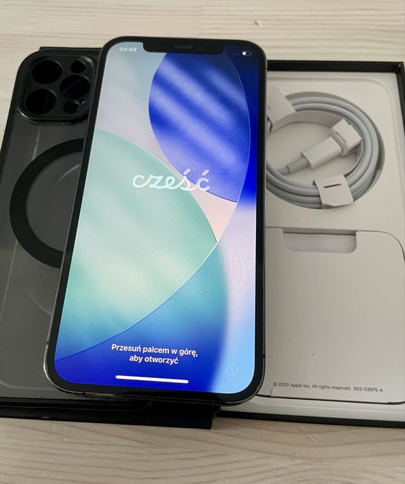 iPhone 12 Pro idealny + słuchawki