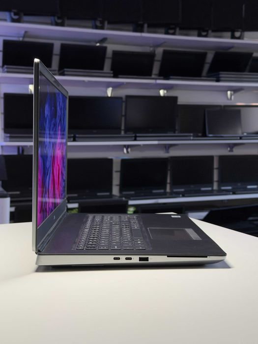 Laptop Gamingowy Dell Precision 7750 [17"] i7-10gen 32GB RAM 1TB SSD | NVIDIA RTX 3000 | FullHD IPS