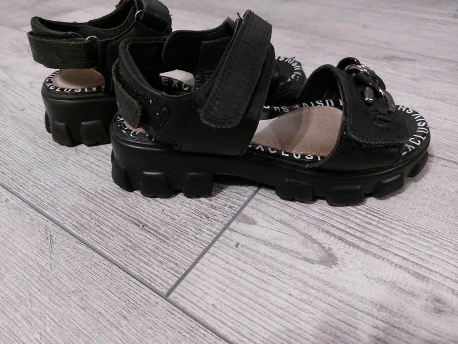 Босоніжки, сандалі, взуття на літо, літнє взуття