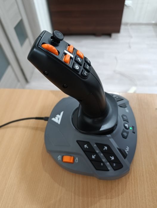 Thrustmaster SimTask FarmStick для PC/PS5 – стан нового!
