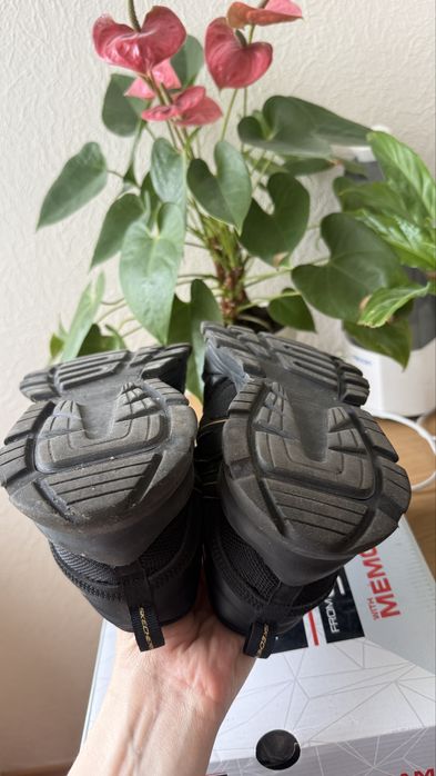 Кросівки skechers для підлітка