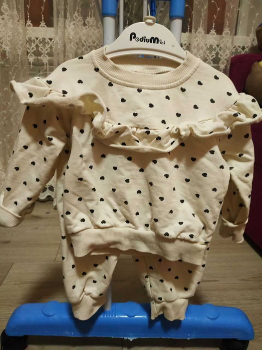 Продам новий дитячий костюм для дівчинки