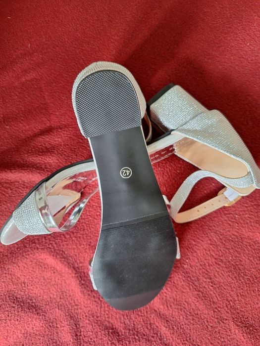 Piękne sandały damskie 42 ,wkładka 25,5 cm