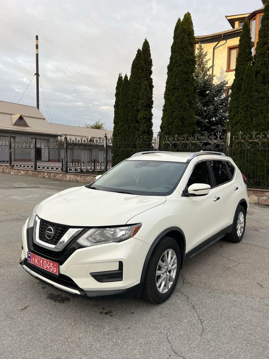 Nissan rogue мінімальні пошкодження