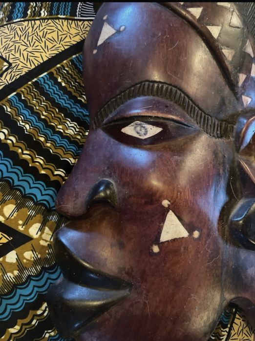 Máscara decorativa cultura africana