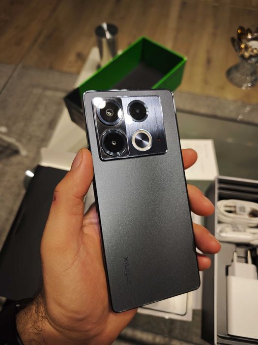 Smartfon Infinix Note 40 8/256GB 6,78" 120Hz 108Mpix Gwarancja 2 lata