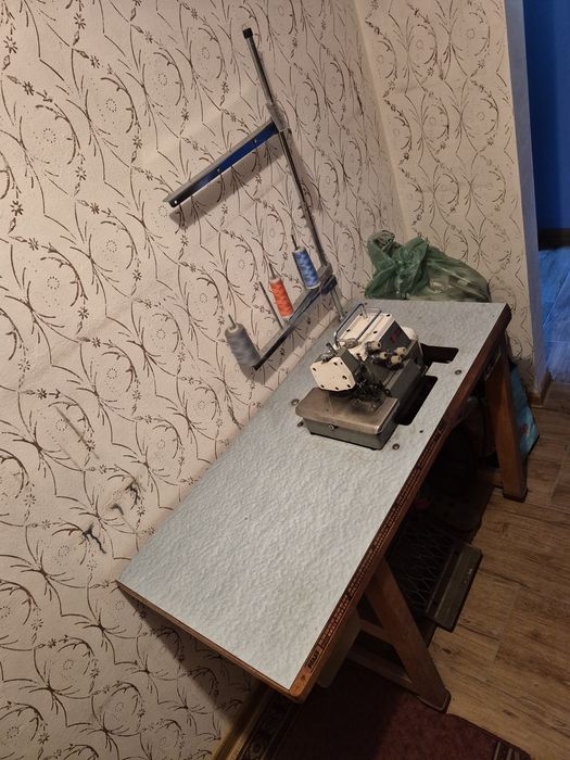 Maszyna do szycia overlok GN 8-5