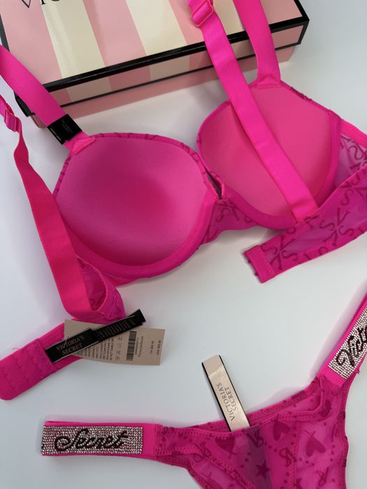 Рожевий комплект білизни Victorias Secret Женское белье