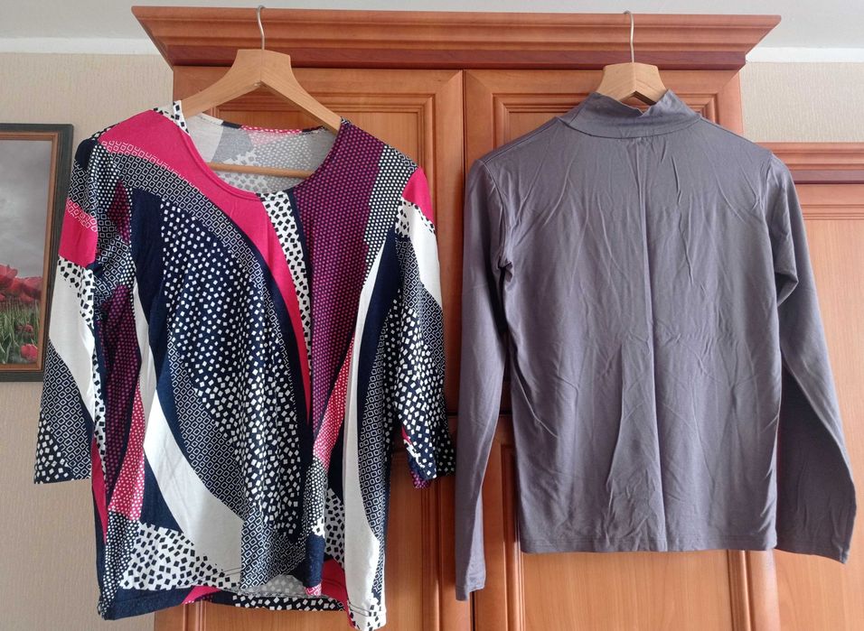 Bluzka damska, cena za 14 sztuk.