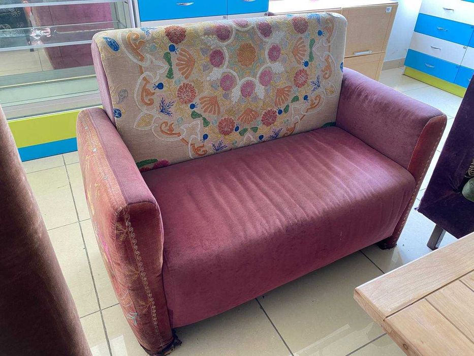 РАСПРОДАЖА офисной мебели диваны софа банкетка