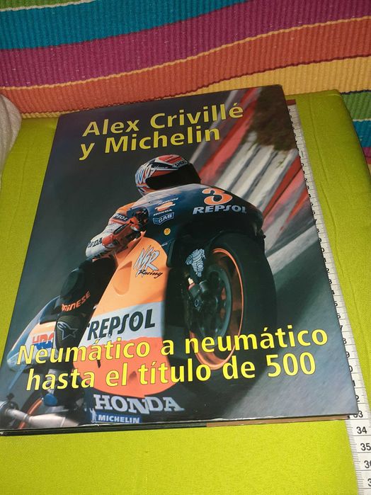 Livro "Alex Criville y Michelin"