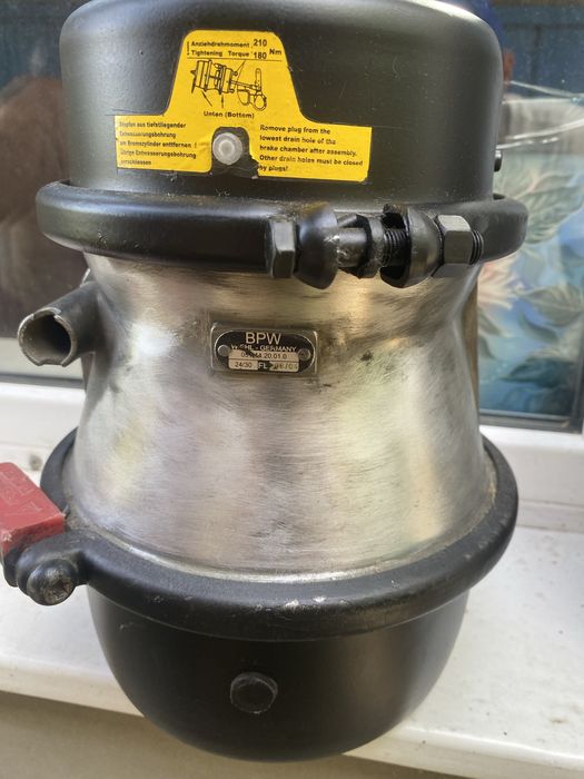 Енегроакамулятор BWP для VOLVO FH12