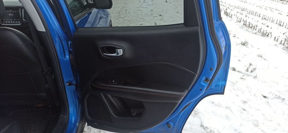 Продам Jeep Compass