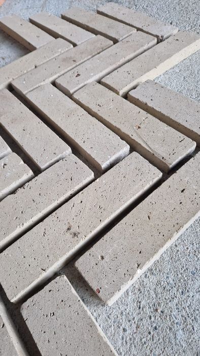 KOŃCÓWKA cegła na ścianę płytki z cegły lico środki szare kalibrowane