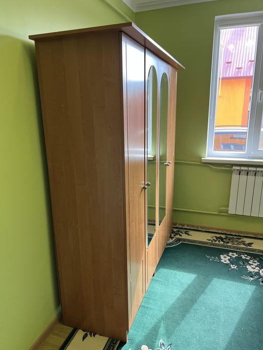 Шафа чотирьох дверна б/у