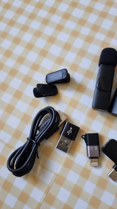 Bezprzewodowy mikrofon krawatowy do iPhone i Android - zestaw 2 mikrofonów