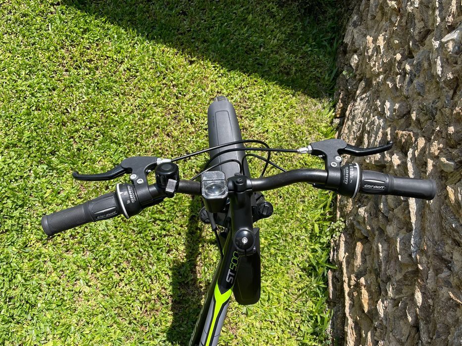 Bicicleta BTT Rockrider ST 500 com suspensão e extras