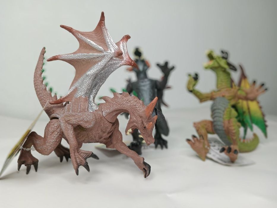 Дракон дитяча іграшка