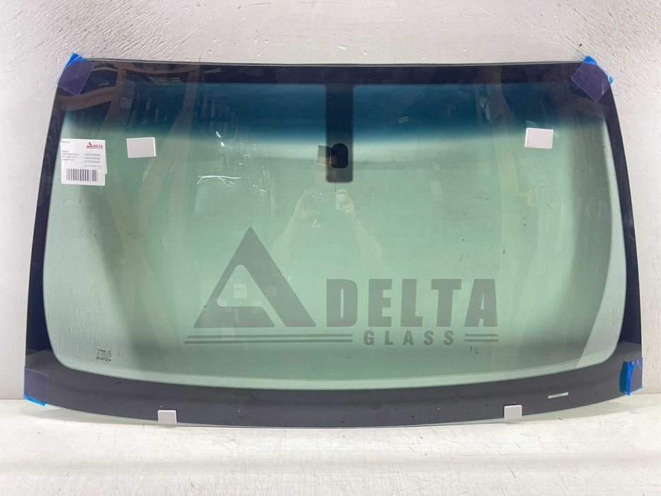 Nissan Navara (2005-2015) - лобове скло, стекло лобовое