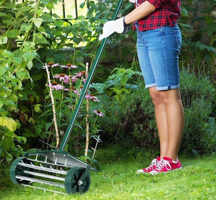 Aerator Wertykulator Ręczny Walcowy Kolce do Trawy Trawnika Murawy