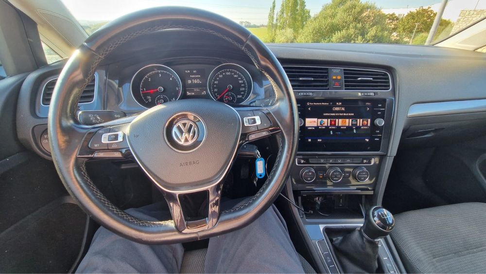 Vw golf variant.