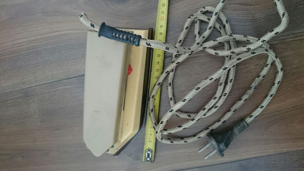 Утюг дорожный маленький Скиф