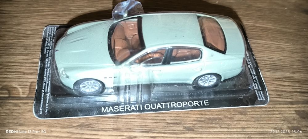 Машинки новые разные модели