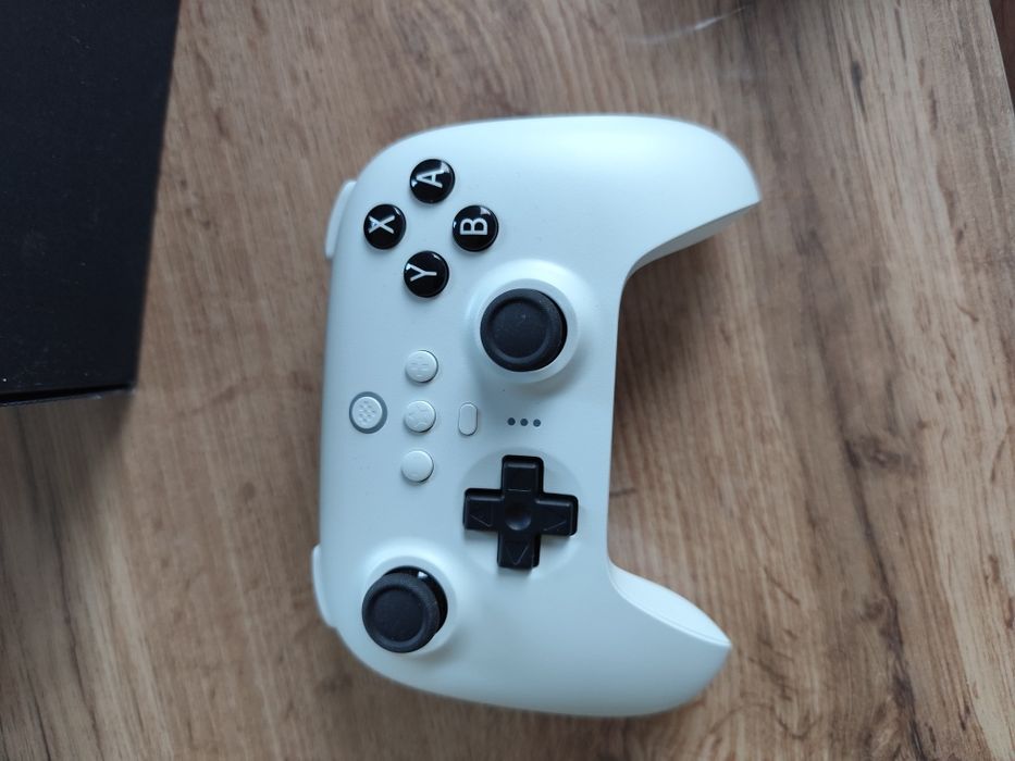 8BitDo Ultimate Bluetooth Controller