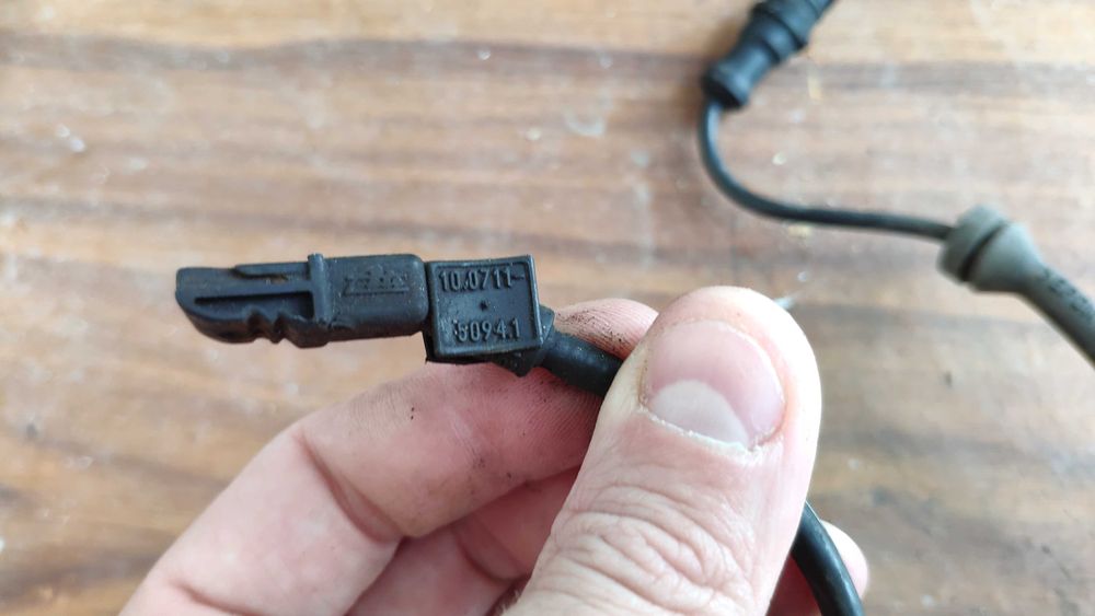 Датчик АБС ABS Задній лівий Laguna 2 Лагуна 2