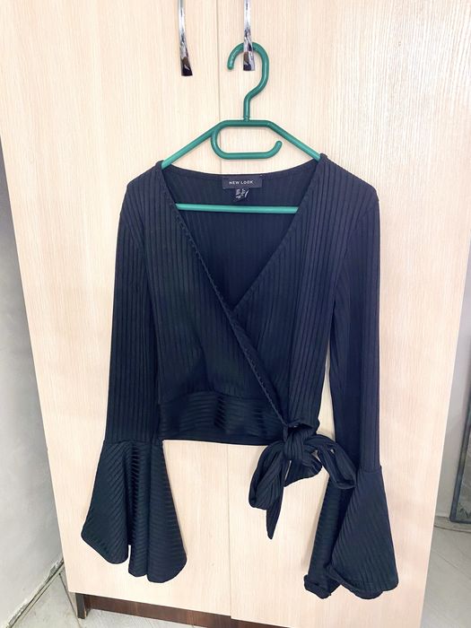 Кофта-топ кльош xs-s чорна