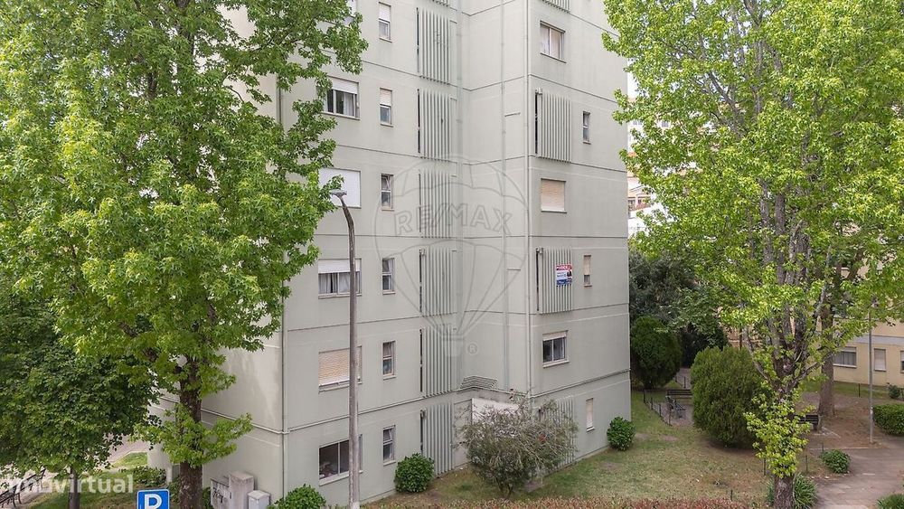 Apartamento T4 à venda em Coimbra  Santo António dos Olivais