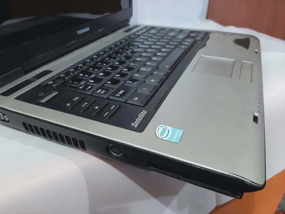 Laptop Toshiba A105 Celeron 1.60Ghz / 1GB/ 320GB HDD / Win 7