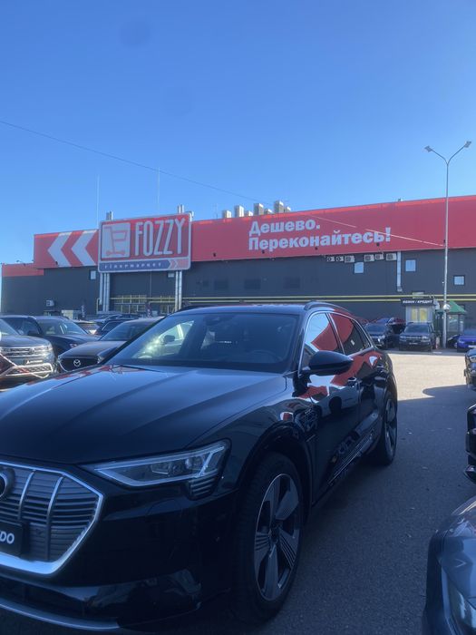 Audi e-rron, 55, 2019