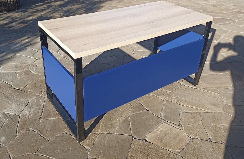 Нові офісні меблі, письмовий стіл, шафа