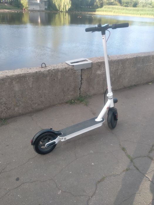 Продам електросамокат Crosser E9