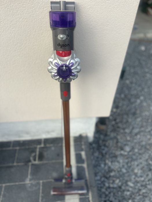 Dyson v8 ручний з Німеччини