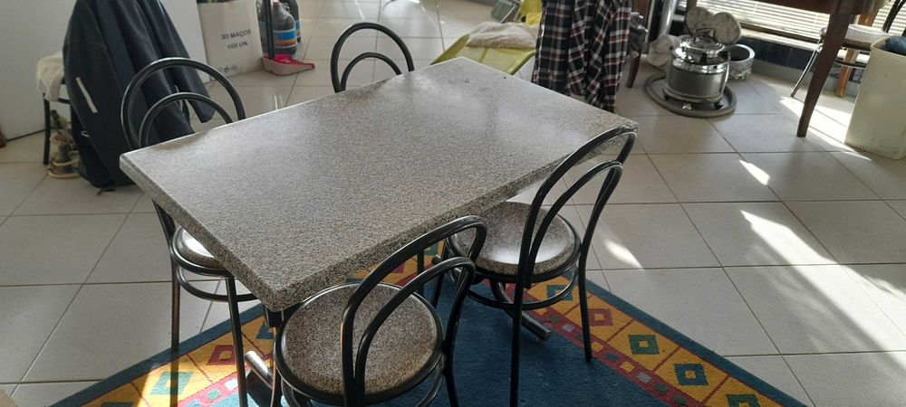 mesa e cadeira para estabelecimento