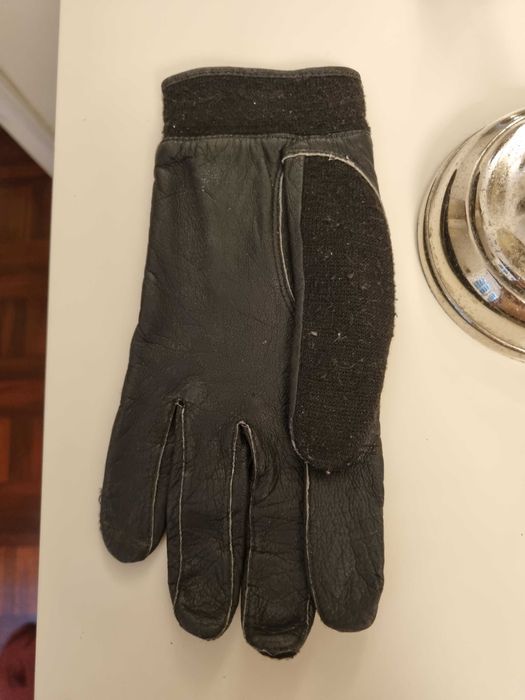 Duas luvas de golf nunca usadas