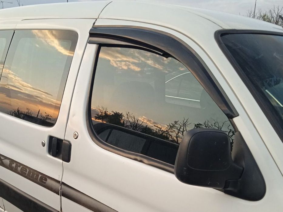 Citroen Berlingo 1996-2008 Вітровики Sunplex Sport (2 шт, чорні)