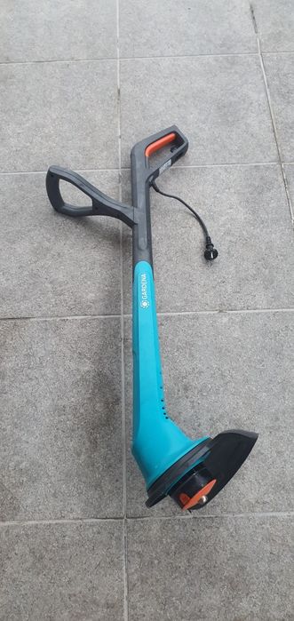 Maquinas cortar Relva muito pouco uso