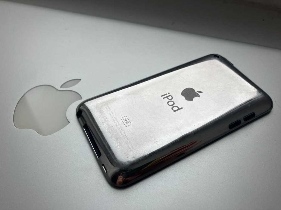 Apple iPod touch 4-gen \ ЦАП Cirrus Logic \ Акумулятор 35 годин програвання музики