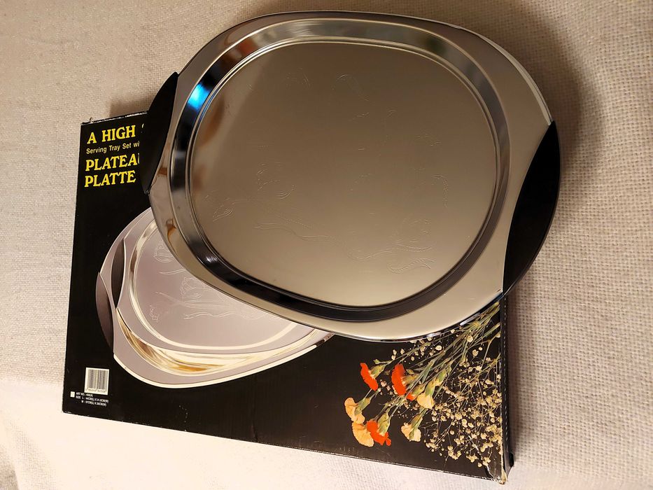 Na niedzielny stół - zestaw dwóch tac/pater w nowoczesnej formie.
