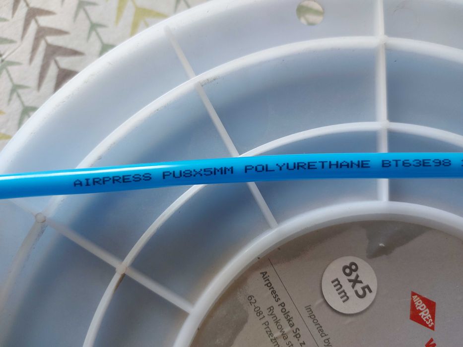 Wąż techniczny przewód poliuretan pneumatyczny tekalan 8x5mm niebieski