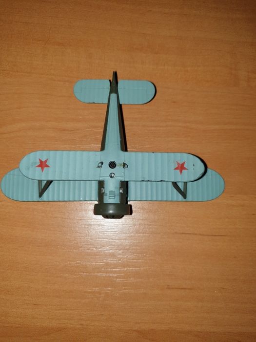 Самолёт металический