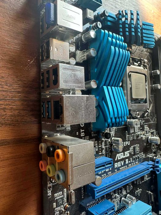 Топова плата lga1155 asus p8p67 rev 3.1 sli на ddr3/usb3.0 підтримує sata3 + core- i7,i5,i