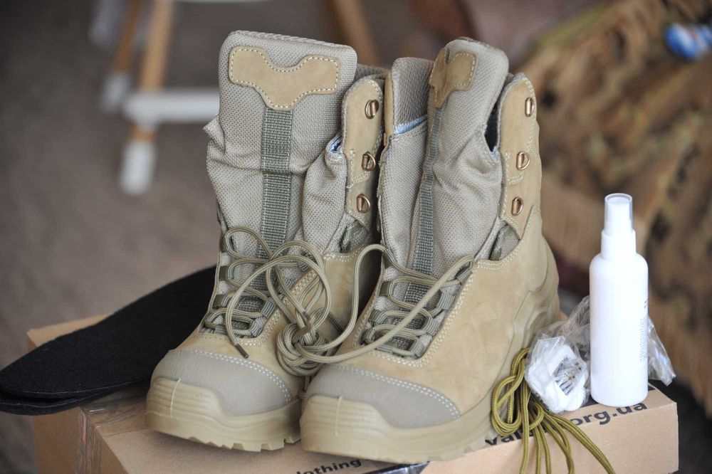 valtex черевики з високими берцями 43р